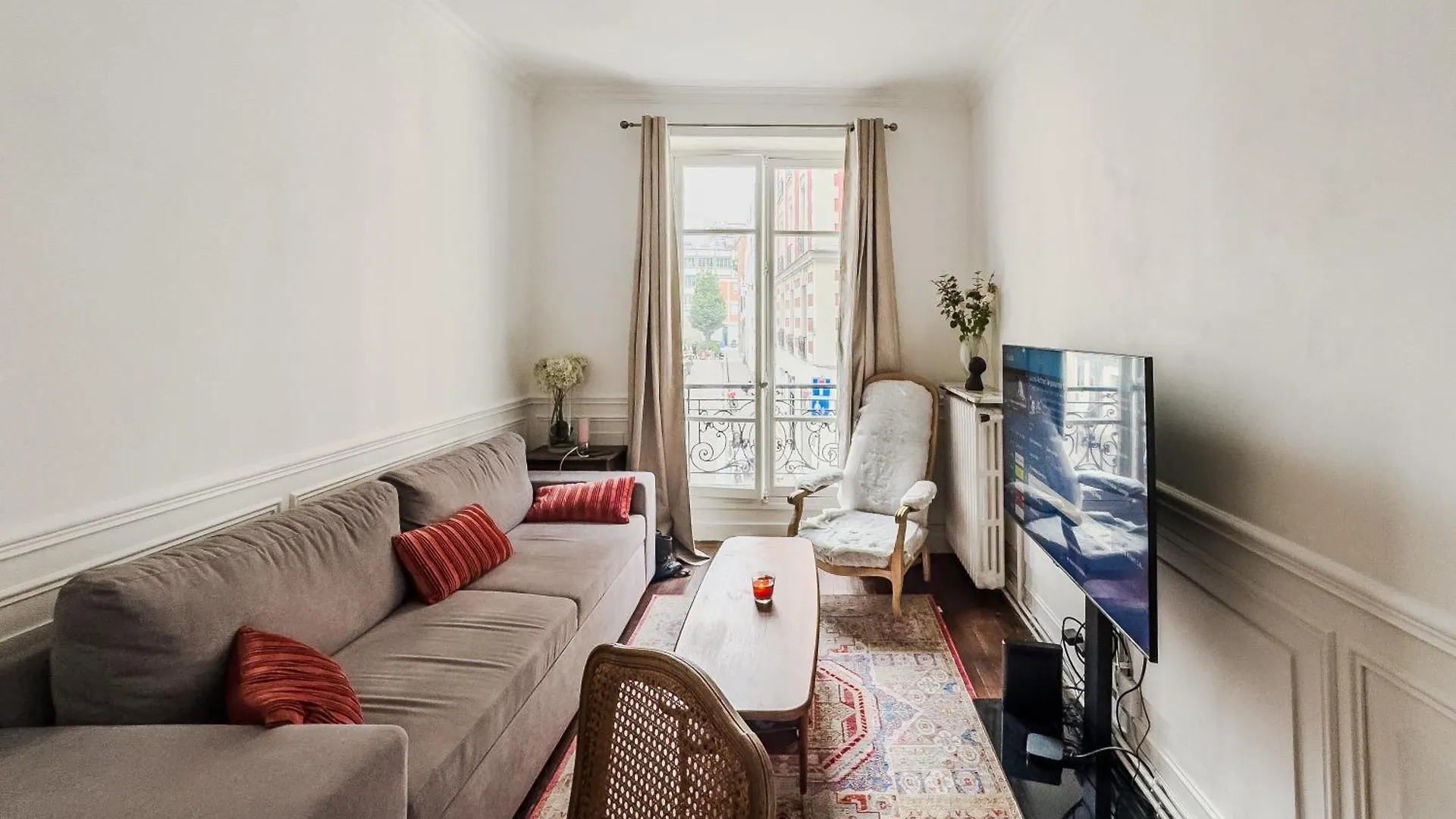 Penbed-2Br- Lovely Parisian Apt Near Bastille Paris